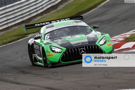 6 Ian Loggie Yelmer Buurman RAM Racing Mercedes AMG GT3 Oulton