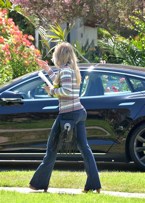 Hilary Duff Hot Celebs Home