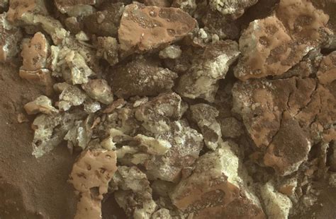 El Rover Curiosity De La Nasa Descubri Accidentalmente Cristales De