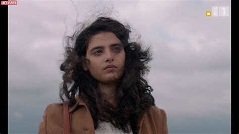 Manal Issa nude pics página 1