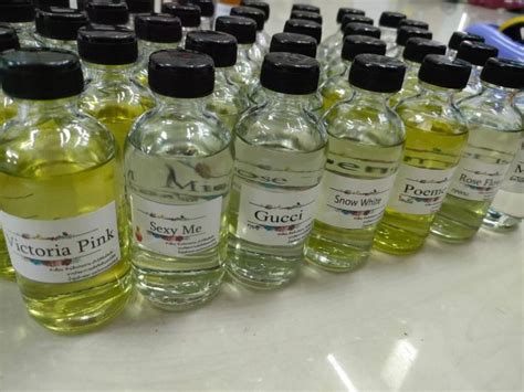 Hot นำหอมกลนนำนมขาวขวดใหญ ปรมาณ 120 ml จำนวน 1 ขวด สตรเขมขนหอมตดทน Lazada co th