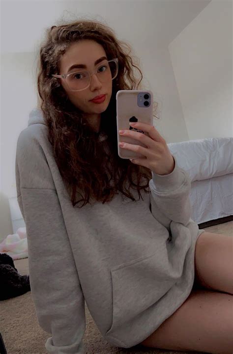 Hey Babe R Selfies NSFW