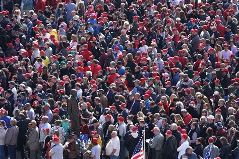 How Many People Attended Trump’s Michigan Rally? [CROWD PHOTOS] | Heavy.com