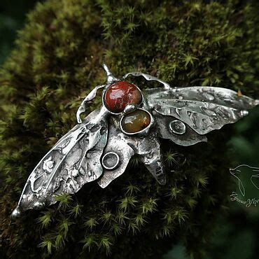 Кулоны и подвески – купить на Ярмарке Мастеров | Ручная работа и хенд мейд