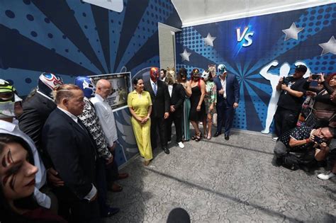 Sandra Cuevas inaugura Túnel de las Luchas Arena México