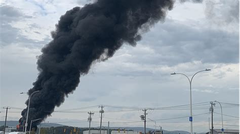 plumes  smoke