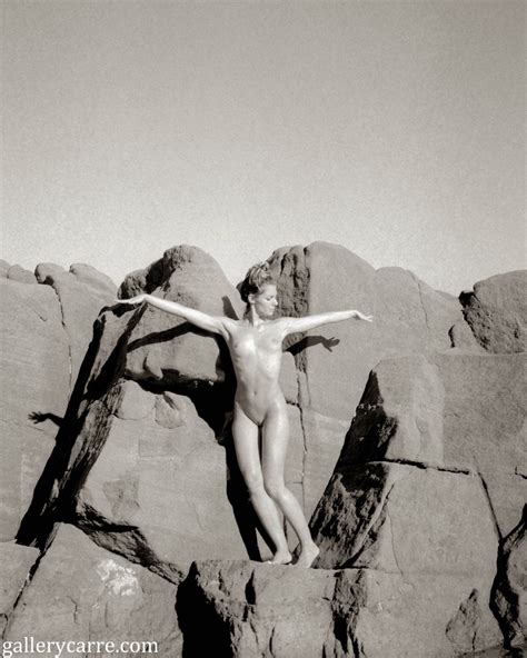 Saskia Nude In On The Rocks Free Gallery Carre Picture Gallery At Elite Babes