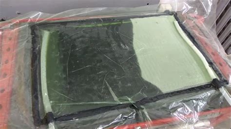 Вакуумная инфузия углеродного волокна - YouTube