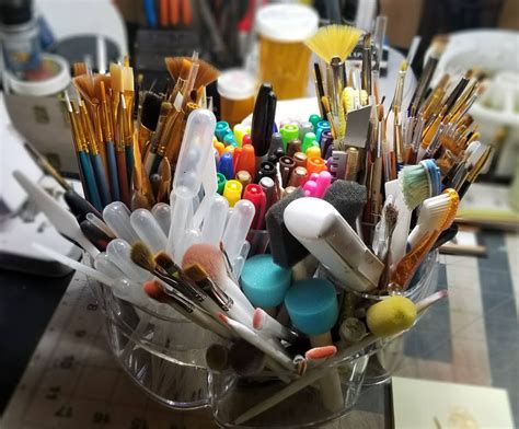 organize modeling tools  supplies  hands  efficient