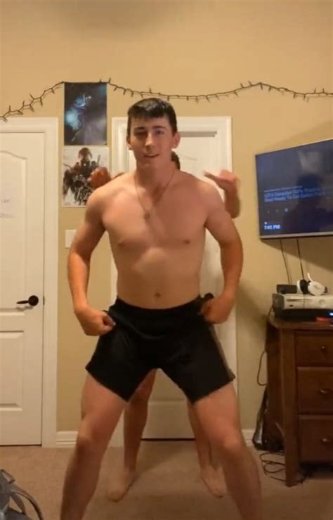 Tutorial Para Conseguir Que Tu Madre Piense Que Eres Gay