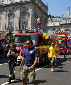 Los Cuerpos Gay De Seguridad Del Estado Golfxs Con Principios