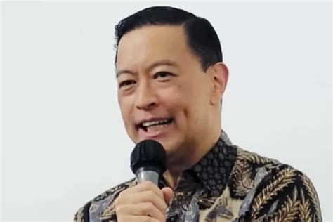 Tom Lembong Itu Siapa Profil Biodata Politikus Yang Disebut Gibran