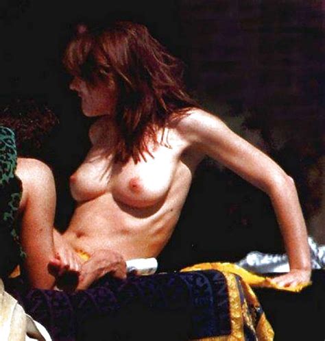 Elizabeth Hurley Nude Post By Tintop Porn Pictures Xxx Photos Sex Images Pictoa