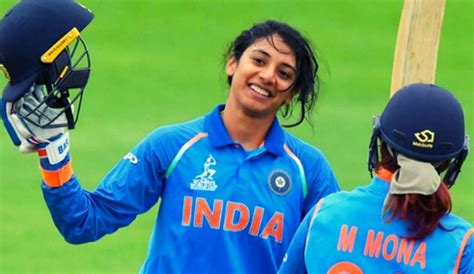 Smriti Mandhana Biography - Family, Career, Age, Stats, Awards, Facts