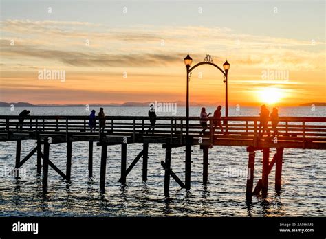 White Rock Longest Pier Hi Res Stock Photography And Images Alamy
