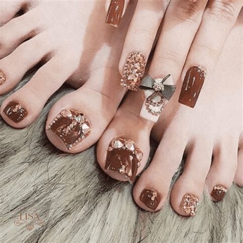 100 Mẫu móng chân đẹp mẫu nail chân hot trend tết 2024