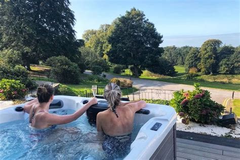 Clothes To Wear In Hot Tub At Aiden Scurry Blog