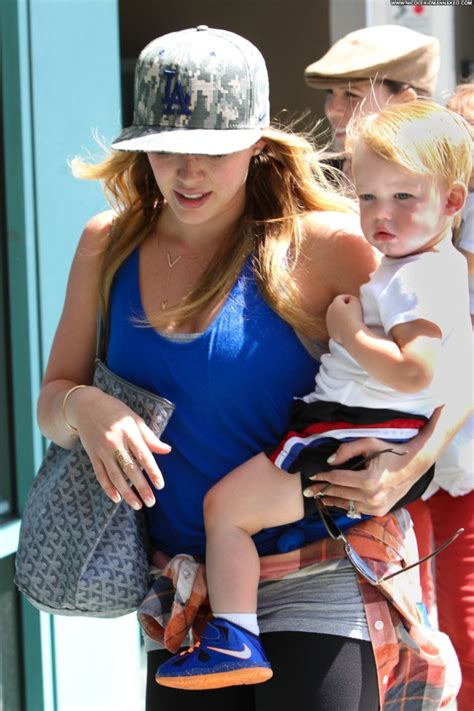 Ashley Tisdale Celebrity High Resolution Shopping Fitness Babe Nude Celebrities Mobile