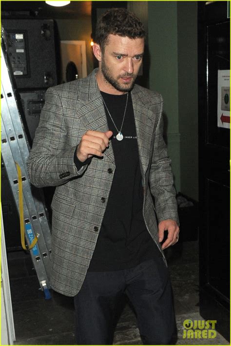 Justin Timberlake Jessica Biel Couple Up For Drake S New Album Launch