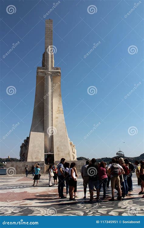 Discovery Monument in Lisbon Editorial Photo - Image of navy, coast: 117345951