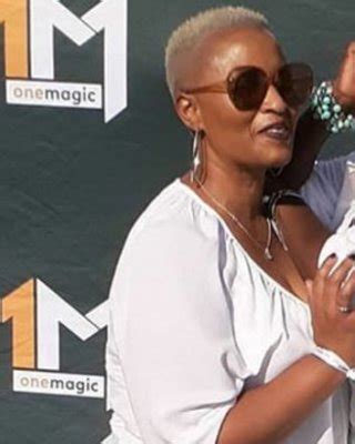 Extra Wide Mega Hip Big Booty Sexy Pear Makholwa Porn Pictures XXX