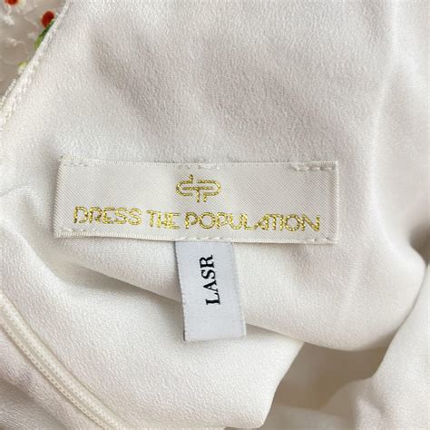 Strange size tag - assistance requested : r/poshmarkUK