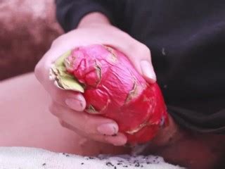 我太饥渴了我操了一个火龙果 Pornhub Gay