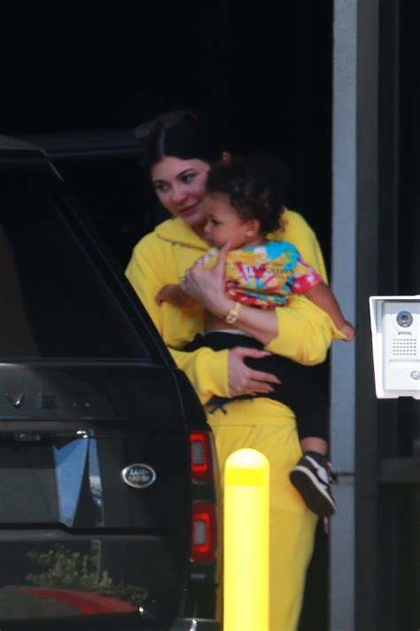 Photo Exclusif Kylie Jenner Et Son Compagnon Travis Scott Arrivent