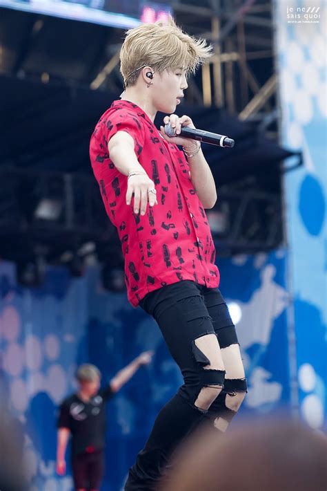 Top Sexy Pictures Of Bts S Jimin Looking Sinfully Hot In Ripped Jeans That Ll Make You Clutch