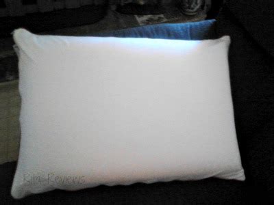 Cool Memory Foam Pillow from Comfort Revolution - Rita Reviews