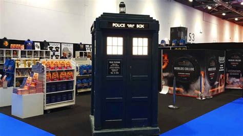 The Tardis Lands At London Comic Con With Doctor Who Huge Stand