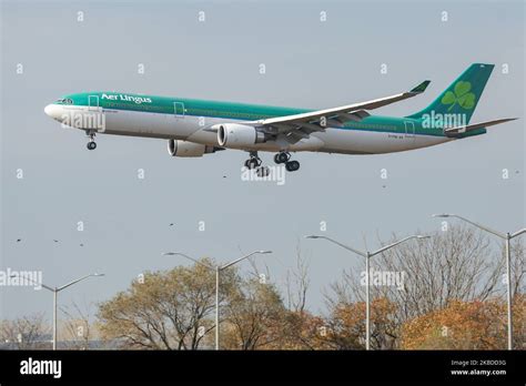 Aer Lingus Jfk Terminal Hi Res Stock Photography And Images Alamy