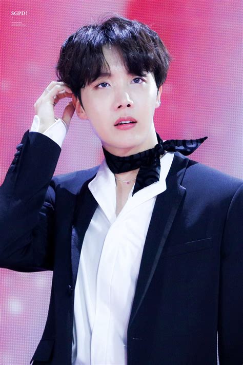 BXH idol nam hot nhất Sau thời gian dài bị bỏ xa Baekhyun EXO cuối cùng đã đọ lại được đối