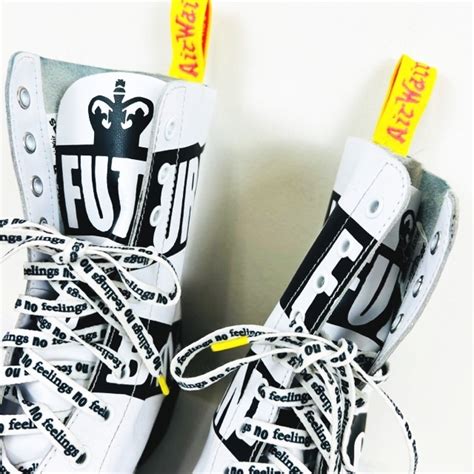 ドクターマーチン DR MARTENS SEX PISTOLS SXP セックスピストルズ プリント レザー ホールブーツ 靴 白