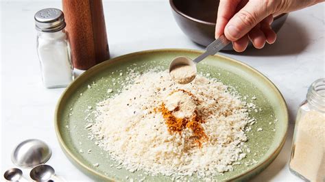 Garlic Powder Is No Substitute for Fresh Garlic—It’s More | Epicurious