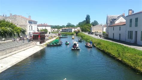 De La Venecia Verde A Melle Niort Marais Poitevin Turismo