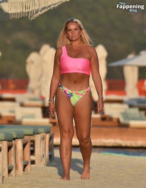 Jennifer Ellison Shows Off Her Stunning Figure In A Pink Bikini In Turkey 38 Photos