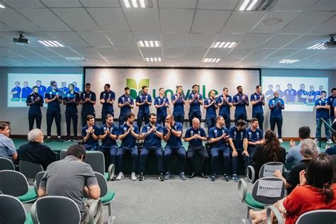 Fotos Joinville V Lei Apresenta Elenco Para A Temporada