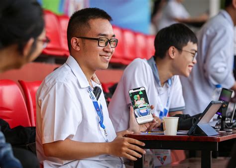 Hot boy chung kết năm Đường lên đỉnh Olympia làm bình luận viên bóng đá