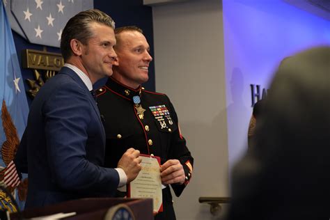 Returning to the Ranks: Sgt. Dakota Meyer reenlists into the U.S ...
