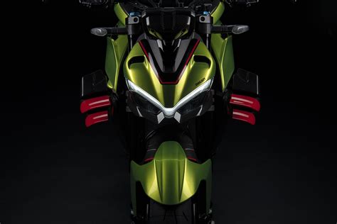 時隔兩年再次攜手！ducati Streetfighter V4 Lamborghini 全球限量 630 63 台登場！ Beanfun