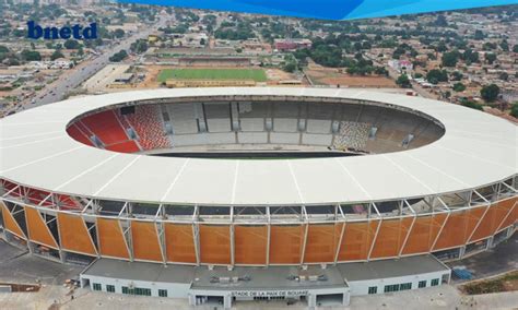 Infrastructures les images de létat davancement du stade de la Paix