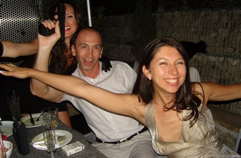 Upskirt Public Pictures Porn Photos For Free