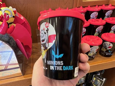 ‘minions In The Dark Halloween 2022 Merchandise Arrives At Universal