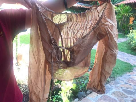 Mua hàng đẹp do hot girl mặc cô gái nhận về đồ như giẻ lau phản ứng