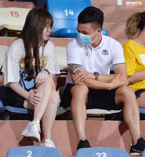 Vừa bị một spa chôm ảnh quảng cáo dịch vụ nâng mũi hot girl Huỳnh Anh tự nhận mình mũi vẫn tẹt