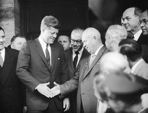 Kisah Korespondensi Rahasia Kennedy Dan Khrushchev Yang Selamatkan