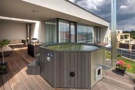 Stockholm Large 10 Person Hot Tub Neptune Saunas Hot Tubs