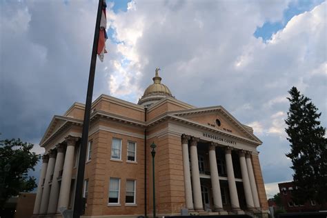 12 lives, 12 chimes: Hendersonville to hold moment of silence for