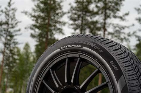 PIRELLI: HOW TO CHOOSE BETWEEN ALL-SEASON AND WINTER TYRES